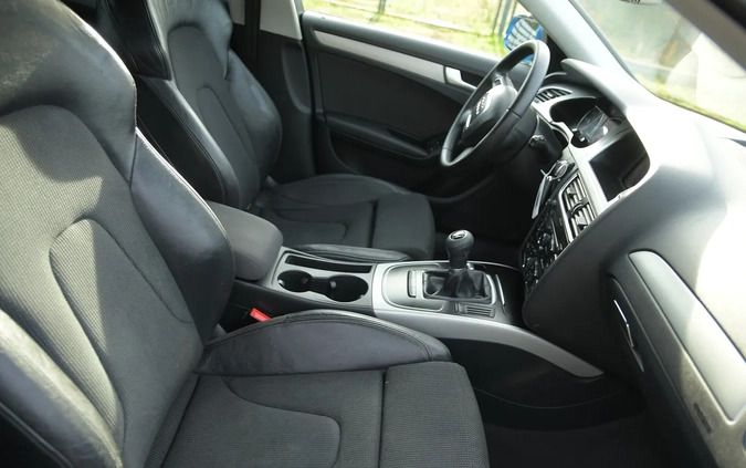 Audi A4 cena 44700 przebieg: 196478, rok produkcji 2011 z Nowogrodziec małe 631